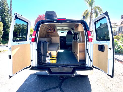 Used 2011 Chevrolet Express 1500 AWD w/ Cold Climate Package image 8