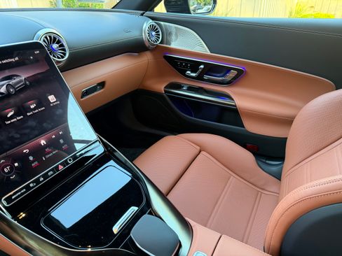 Used 2025 Mercedes-Benz SL 43 AMG image 4