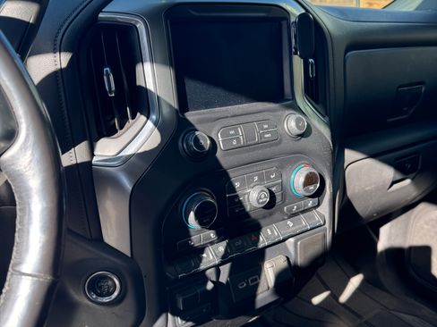 Used 2019 Chevrolet Silverado 1500 RST image 9