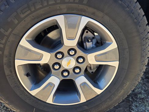 Used 2016 Chevrolet Colorado Z71 image 10