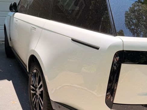 Used 2024 Land Rover Range Rover SE AWD/4WD image 6