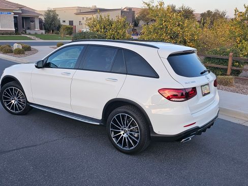 Used 2020 Mercedes-Benz GLC 300 image 8