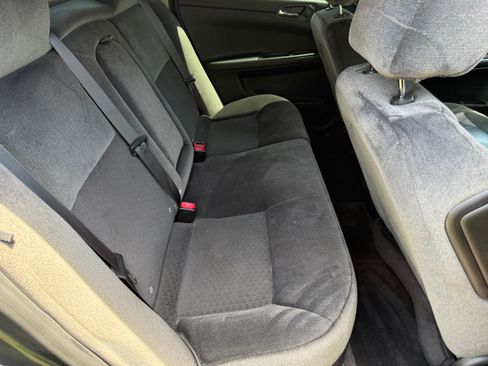 Used 2015 Chevrolet Impala LT w/ LT Sunroof Package FWD image 15