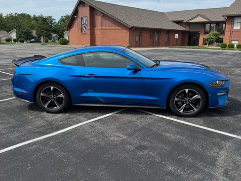 Used 2019 Ford Mustang Coupe RWD image 6