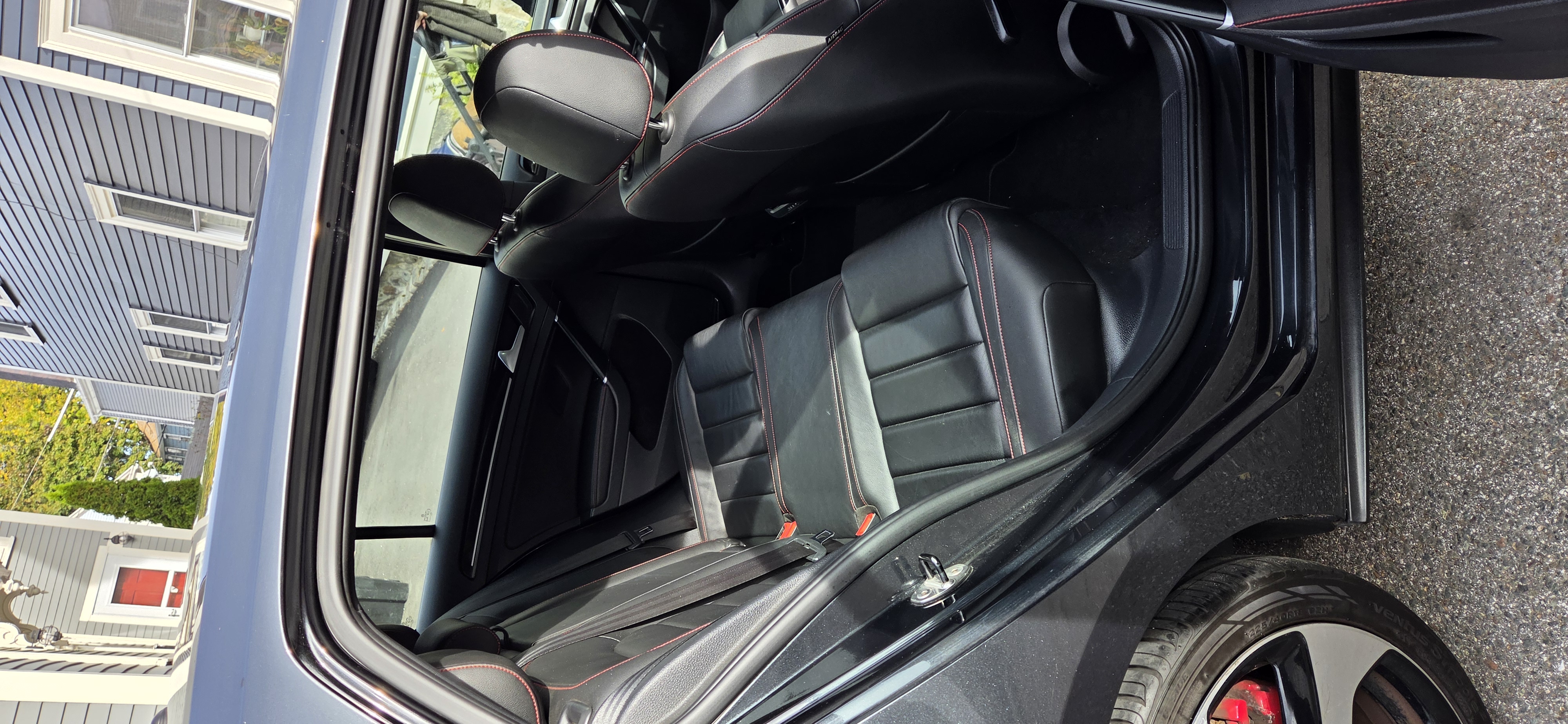 Used 2016 Volkswagen GTI SE w/ Lighting Package (SEL) FWD image 11