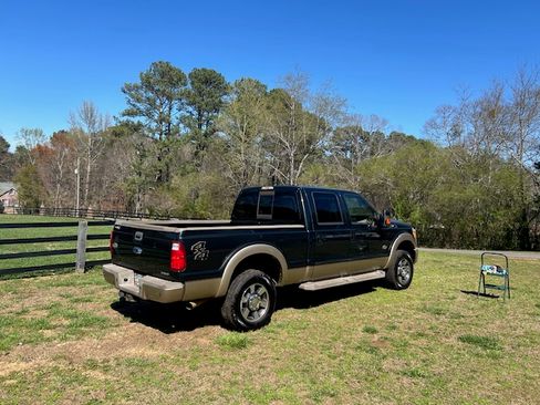 Used 2013 Ford F250 King Ranch image 2