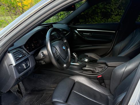 Used 2018 BMW 340i xDrive Sedan AWD/4WD image 8