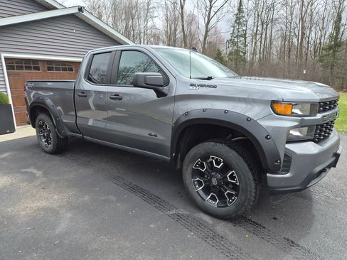 Used 2021 Chevrolet Silverado 1500 Custom image 5