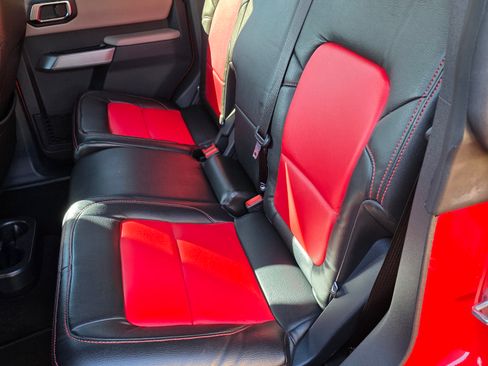 Used 2022 Ford Bronco Wildtrak image 8