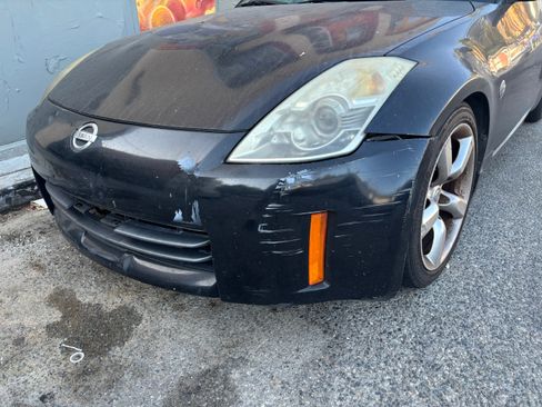 Used 2008 Nissan 350Z Enthusiast RWD image 10