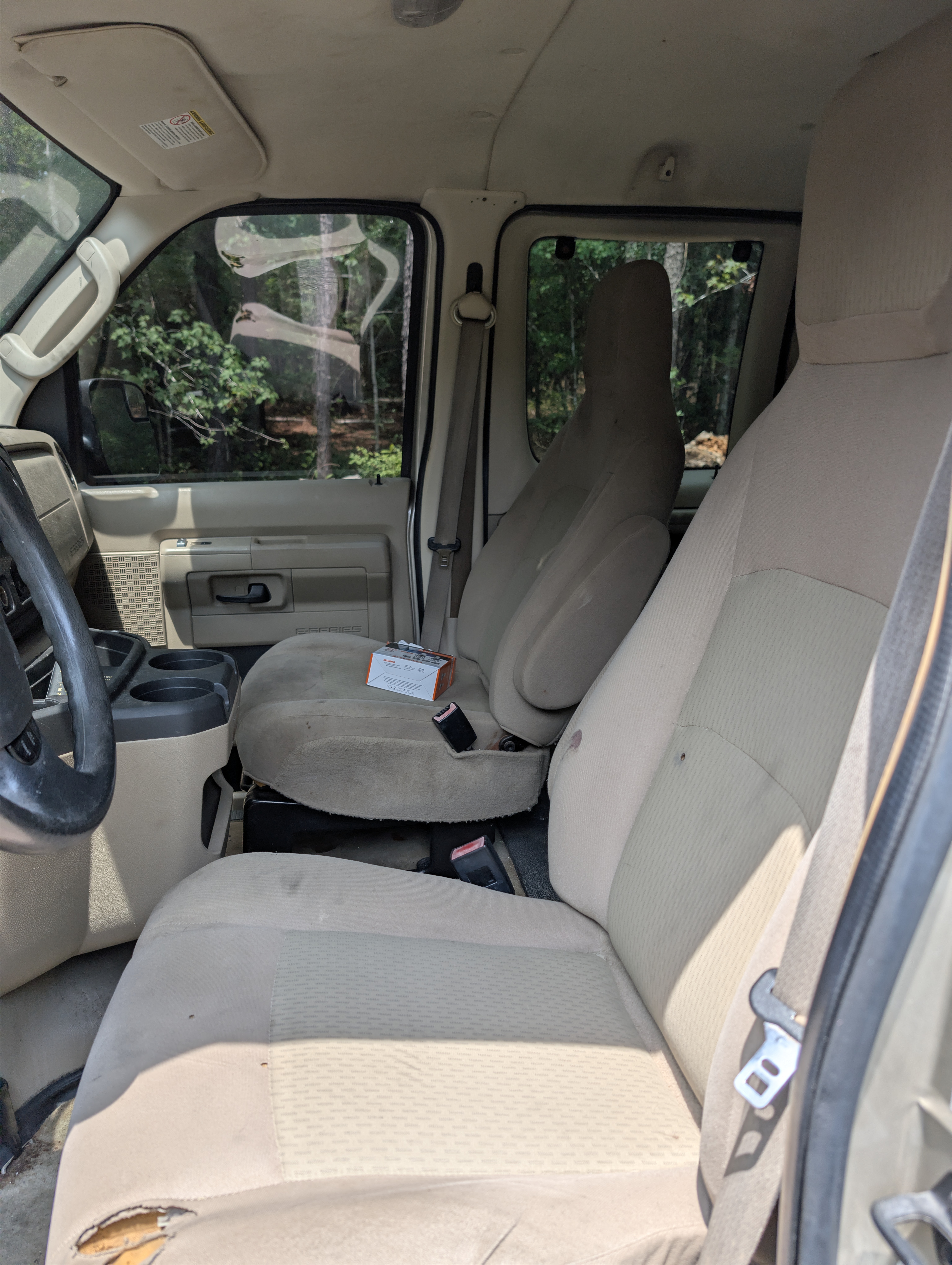 Used 2012 Ford E-350 and Econoline 350 XLT RWD image 4