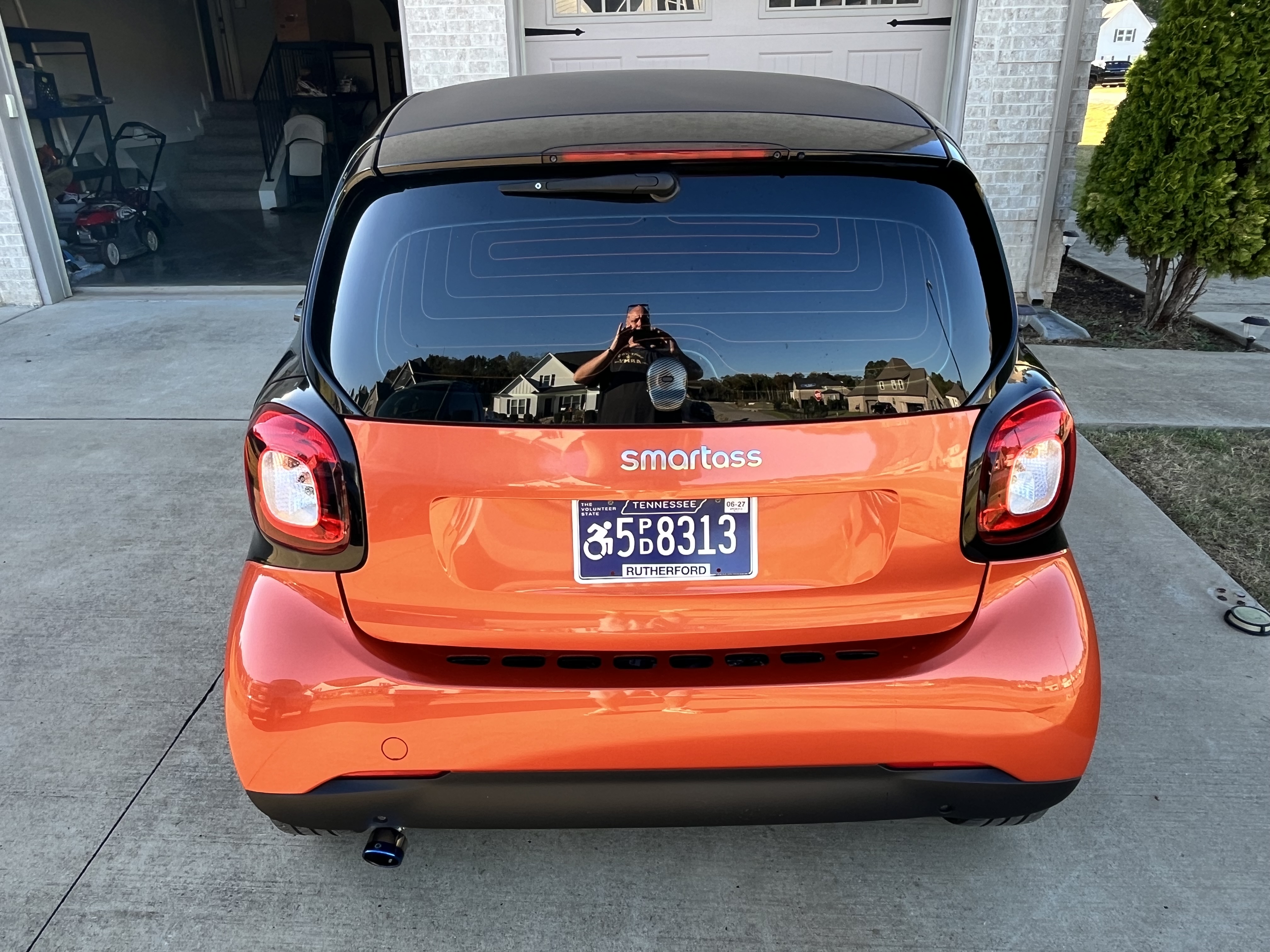 Used 2016 smart fortwo passion RWD image 10