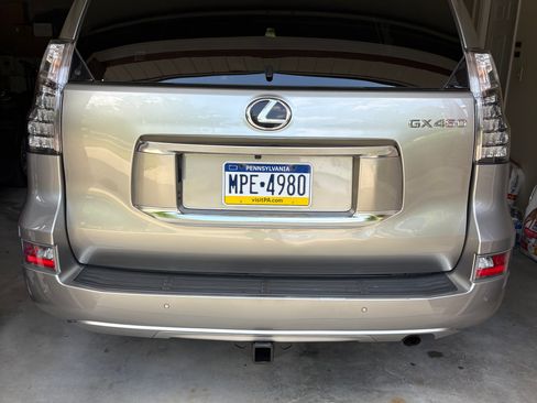 Used 2021 Lexus GX 460 Premium w/ Premium Package AWD/4WD image 21