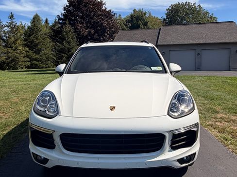 Used 2015 Porsche Cayenne Diesel AWD/4WD image 4