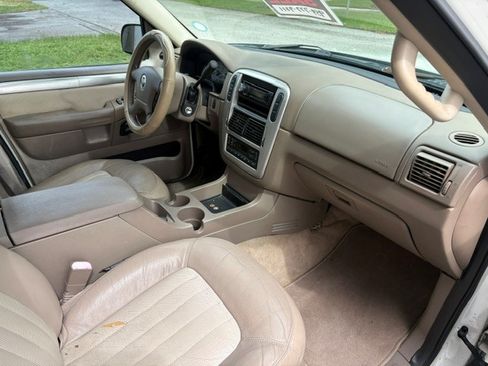 Used 2004 Mercury Mountaineer 2WD V8 image 11