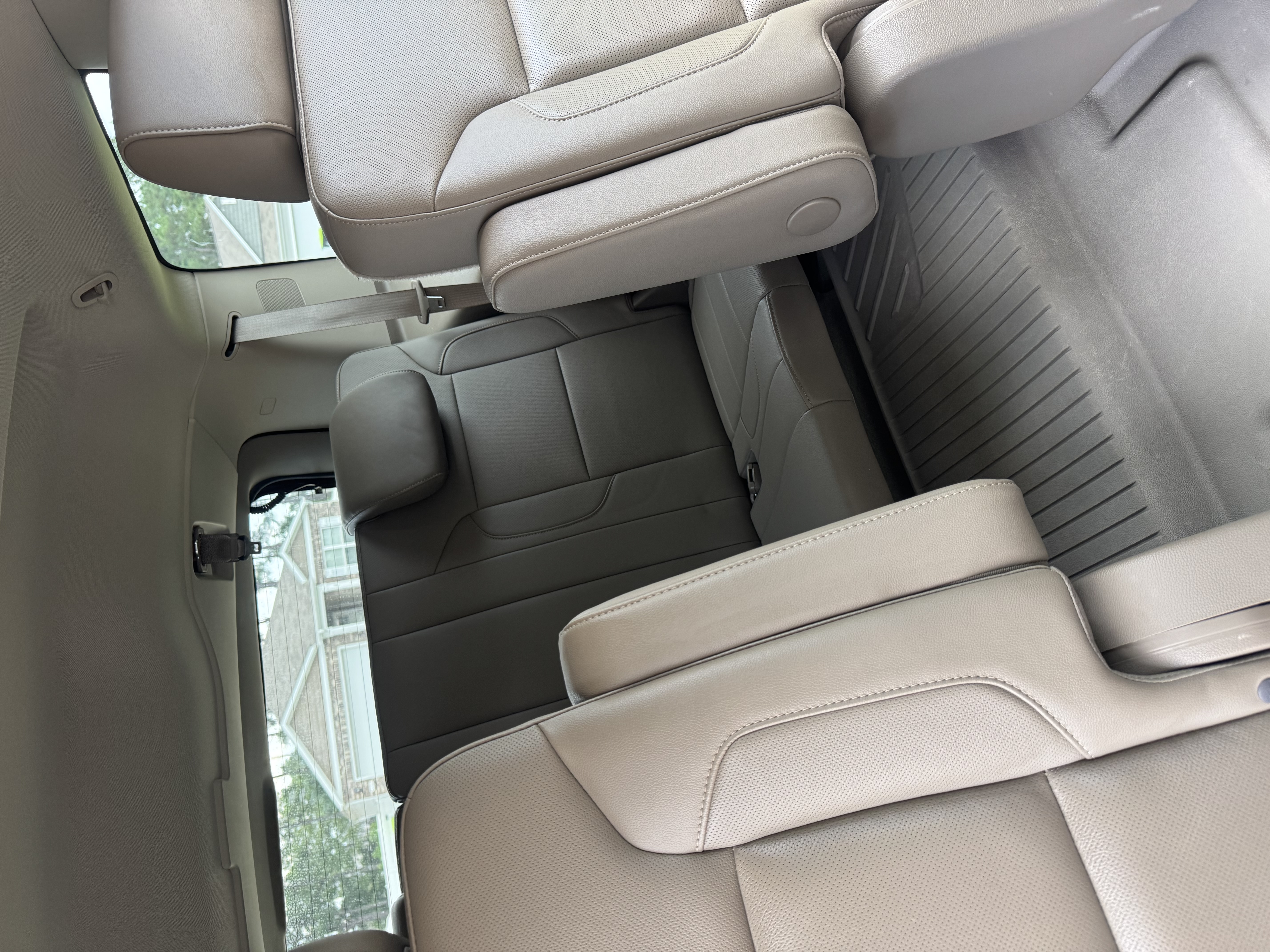 Used 2016 Chevrolet Tahoe LTZ AWD/4WD image 5