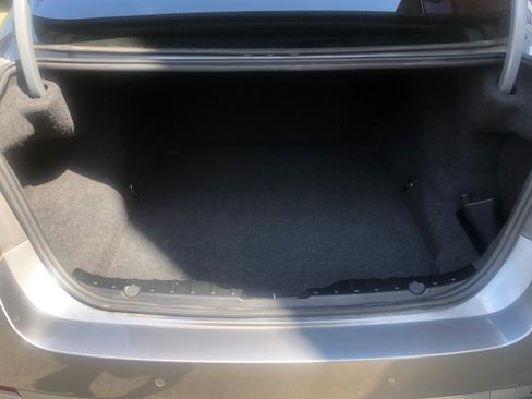 Used 2011 BMW 528i 528i Sedan 4D image 6