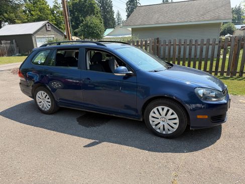 Used 2013 Volkswagen Jetta SE FWD image 2