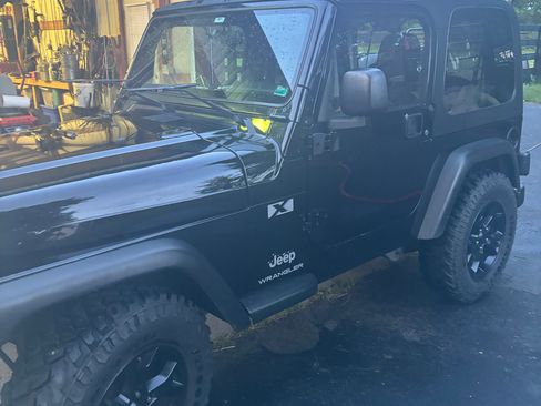 Used 2004 Jeep Wrangler X w/ Wheel Plus Group AWD/4WD image 4