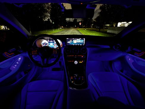 Used 2021 Mercedes-Benz C 300 4MATIC Sedan image 19