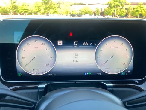 Used 2025 Mercedes-Benz S 580 4MATIC Sedan image 16