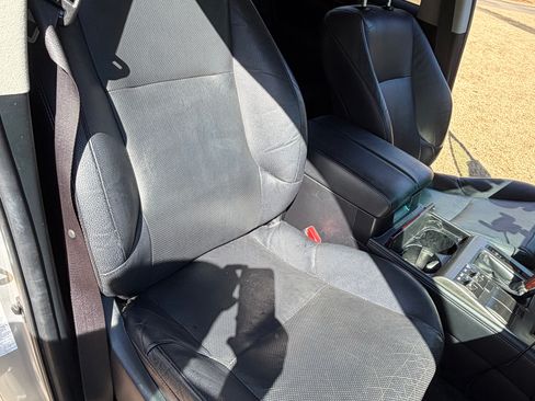 Used 2015 Lexus GX 460 w/ Premium Package image 18