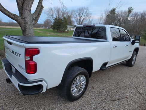 Used 2023 Chevrolet Silverado 3500 High Country image 2