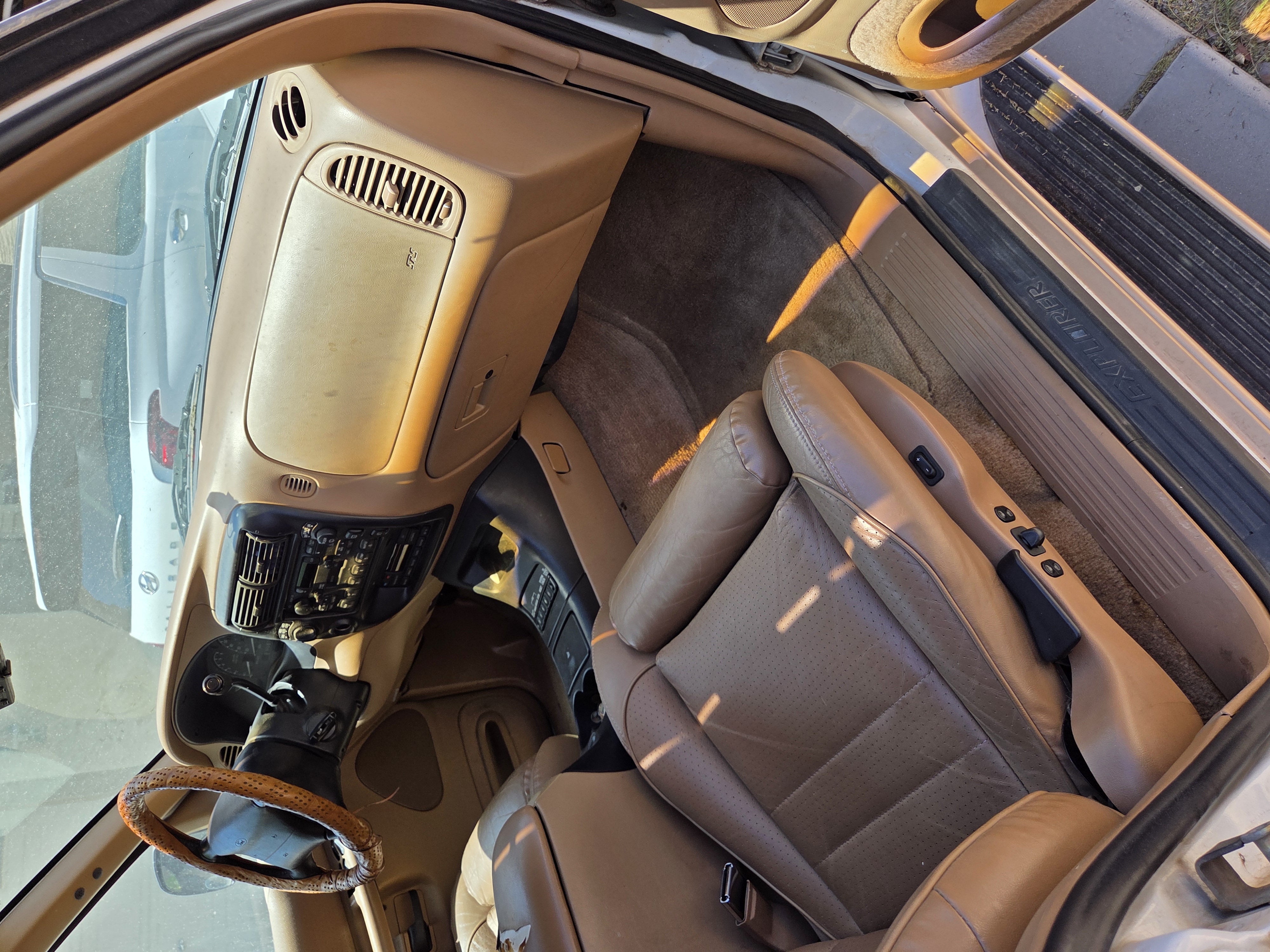 Used 1996 Ford Explorer 4WD 4-Door image 9