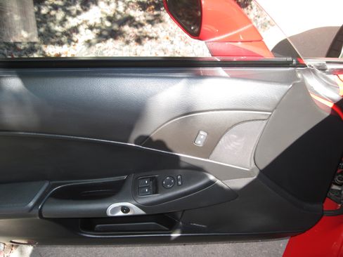 Used 2013 Chevrolet Corvette Grand Sport w/ 2LT Preferred Equipment Group image 12