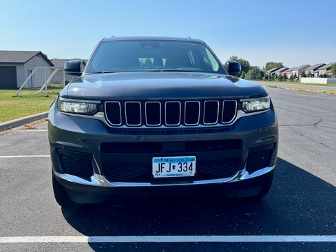 Used 2022 Jeep Grand Cherokee L Laredo w/ Luxury Tech Group I AWD/4WD image 11