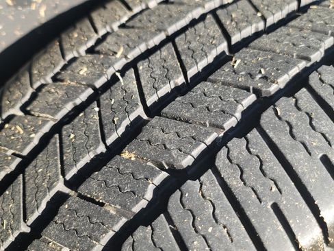 Used 2012 GMC Yukon SLT w/ SLT-2 Equipment Package image 6