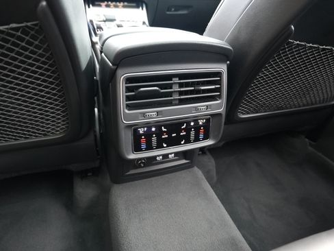 Used 2020 Audi SQ7 Prestige w/ Prestige Package AWD/4WD image 26