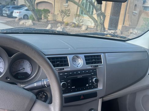 Used 2008 Chrysler Sebring LX FWD image 5