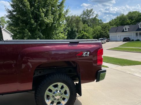 Used 2013 Chevrolet Silverado 2500 LT w/ Suspension Package, Off-Road AWD/4WD image 6