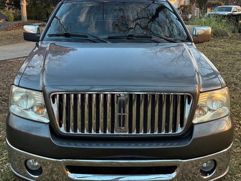 Used 2006 Lincoln Mark LT 2WD image 4