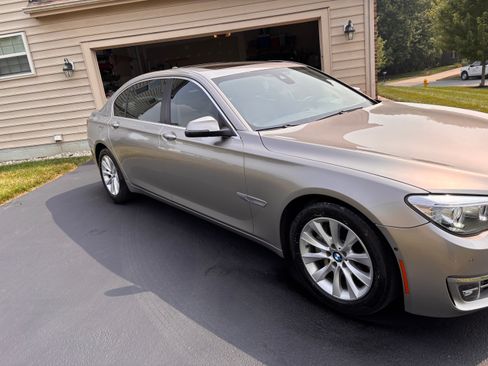 Used 2015 BMW 740Li xDrive AWD/4WD image 3