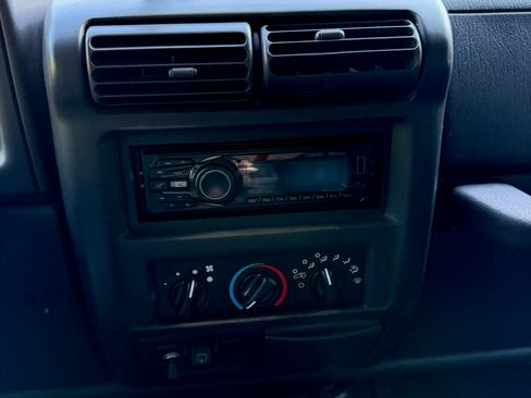 Used 1999 Jeep Wrangler Sport AWD/4WD image 12