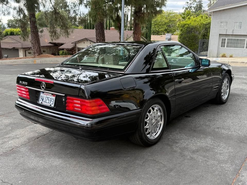 Used 1997 Mercedes-Benz SL 500 image 8