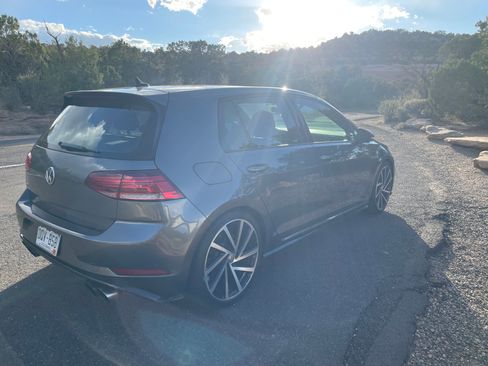 Used 2019 Volkswagen Golf 4-Door image 8