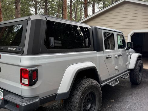 Used 2022 Jeep Gladiator Sport AWD/4WD image 29