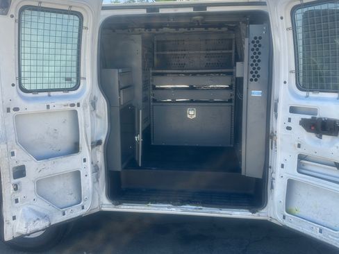 Used 2014 Chevrolet Express 2500 RWD image 6
