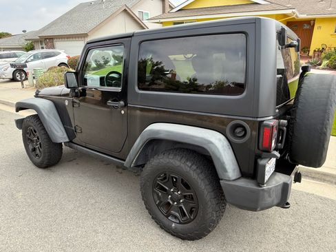 Used 2015 Jeep Wrangler Sport AWD/4WD image 5