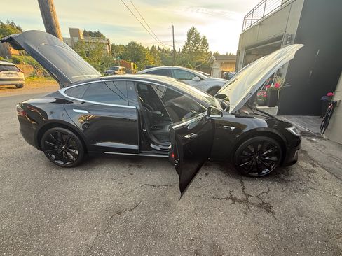Used 2018 Tesla Model S 75D AWD/4WD image 4