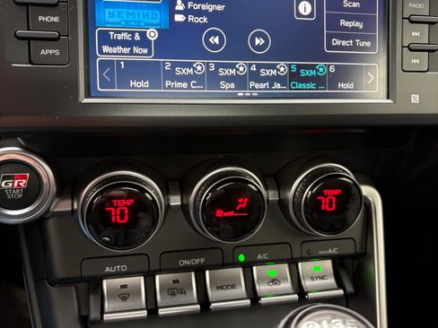 Used 2024 Toyota GR86 Coupe 2D image 13