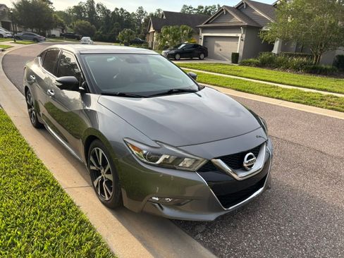 Used 2017 Nissan Maxima Platinum FWD image 2