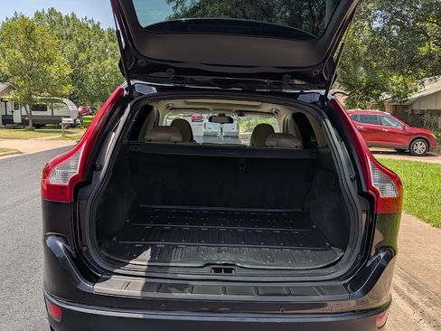 Used 2010 Volvo XC60 T6 R-Design AWD/4WD image 8