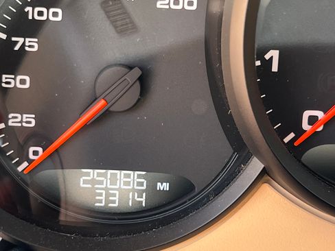 Used 2013 Porsche 911 Carrera image 6