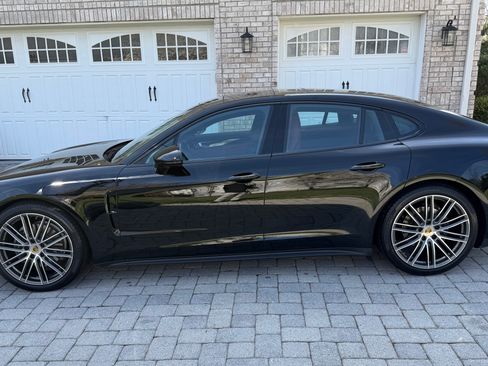 Used 2018 Porsche Panamera 4 AWD/4WD image 5