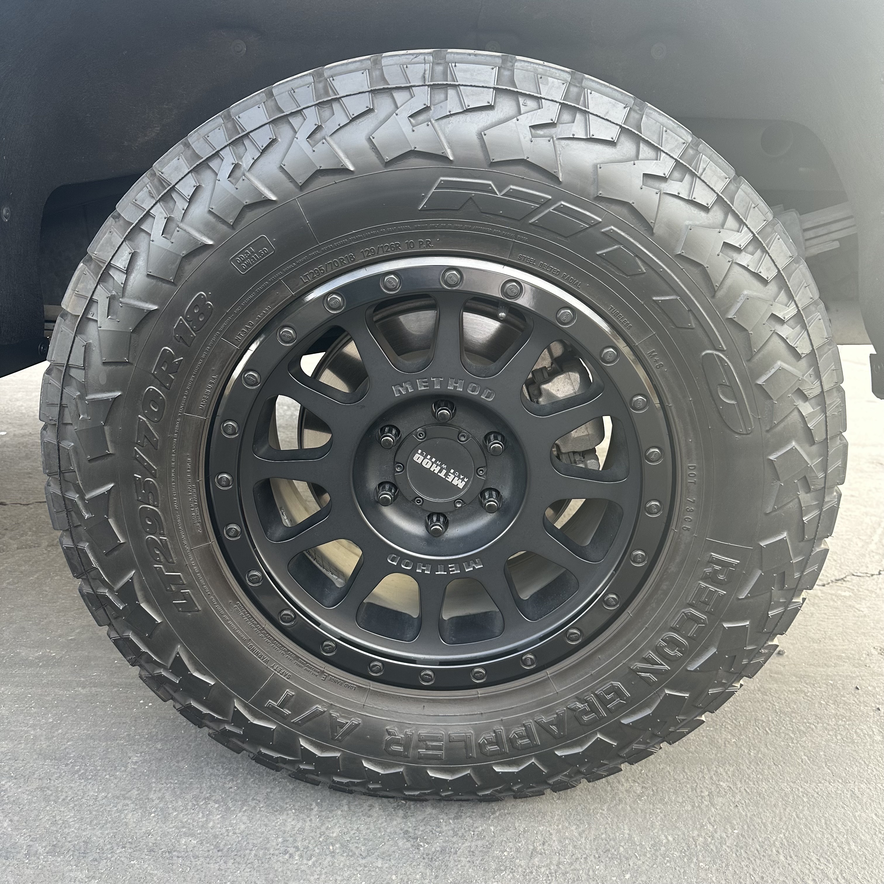 Used 2024 Chevrolet Silverado 1500 ZR2 w/ Technology Package AWD/4WD image 14