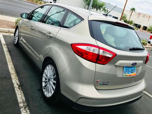 Used 2016 Ford C-MAX Energi SEL w/ Equipment Group 302A image 4